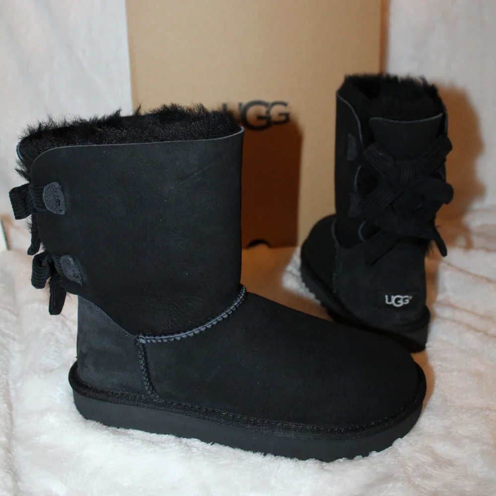 UGG‎ WOMEN'S BAILEY BOW CLASSIC SHORT BOOTS NEW BLACK SZ 5